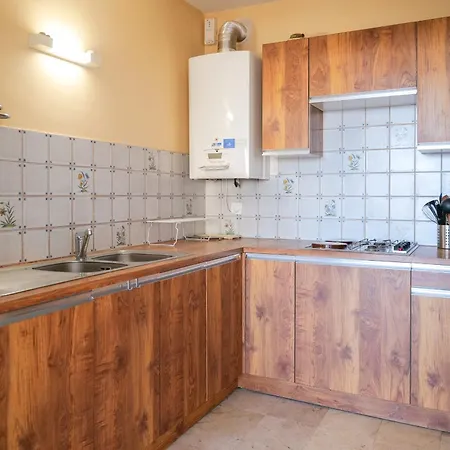 Face - Quartier Des Presidents - 5 Personnes *