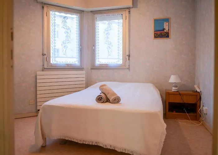 Face - Quartier Des Presidents - 5 Personnes