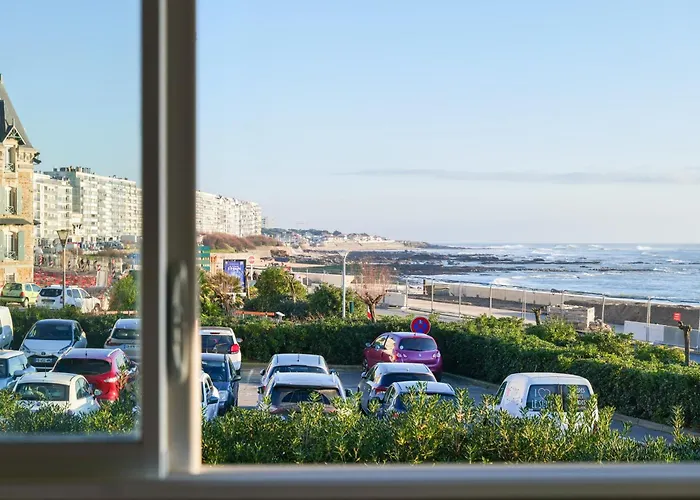 Face - Quartier Des Presidents - 5 Personnes