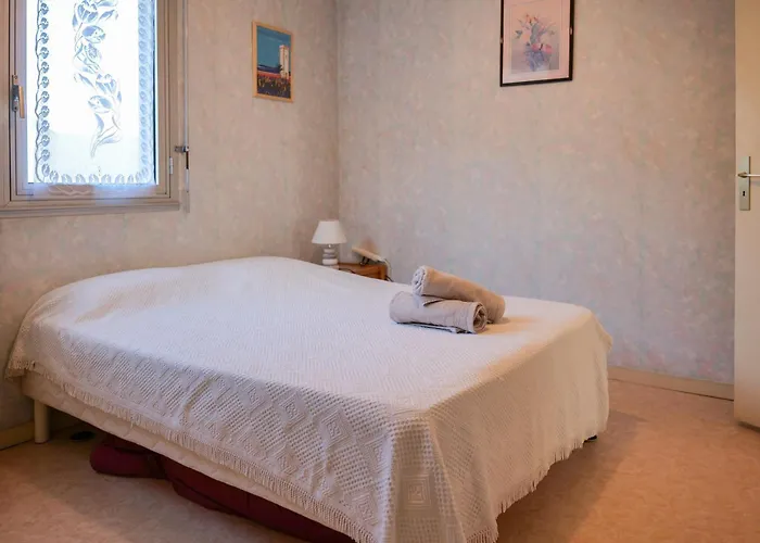 Face - Quartier Des Presidents - 5 Personnes